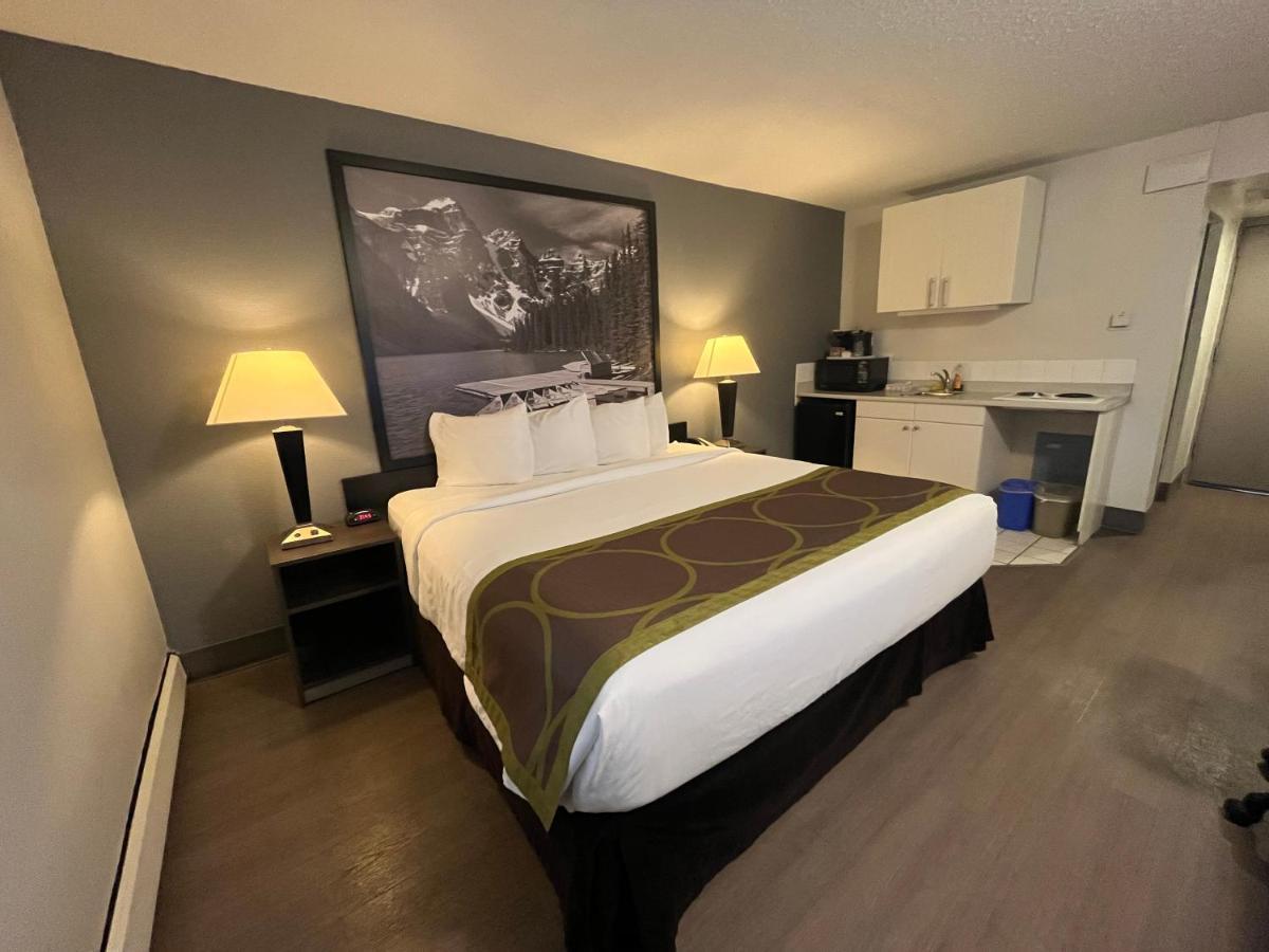 Super 8 By Wyndham Macleod Trail Calgary Hotel Luaran gambar